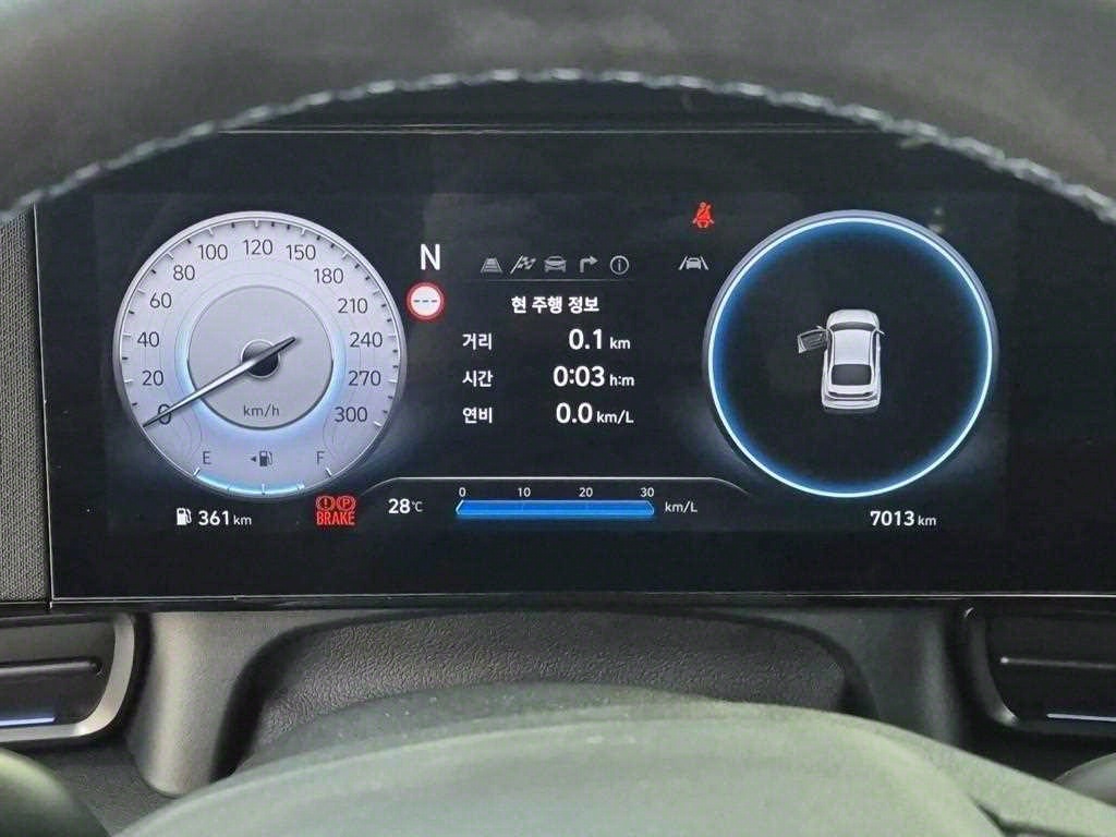 HYUNDAI Avante - Vista 6