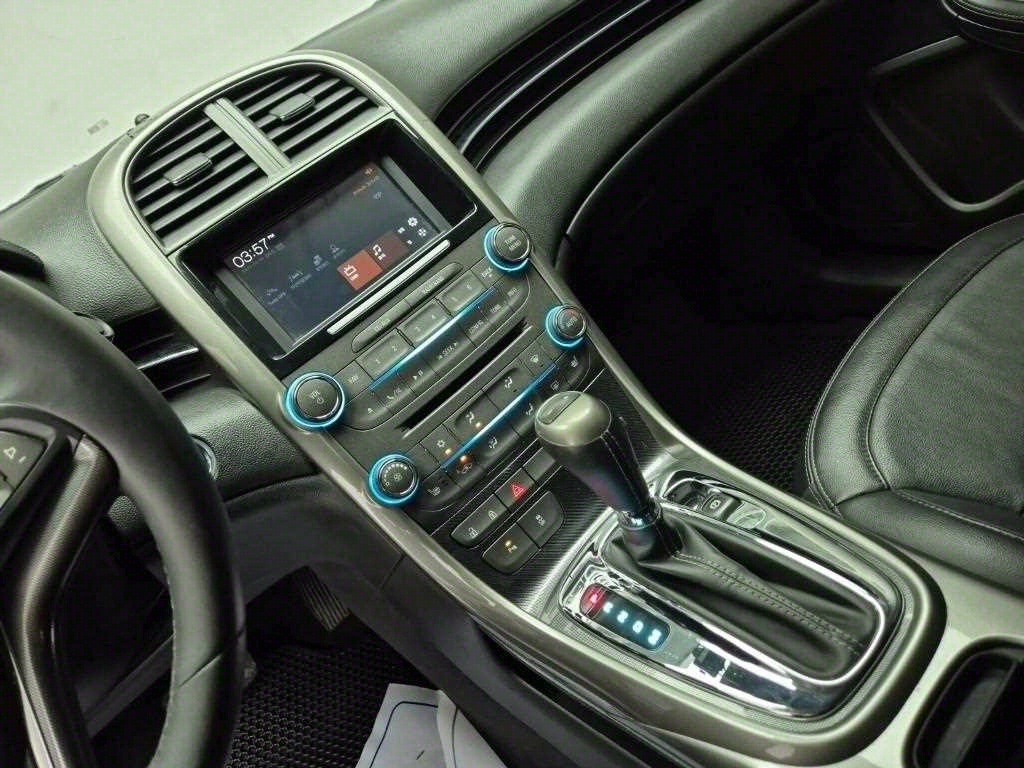 Chevrolet Malibu - Vista 10