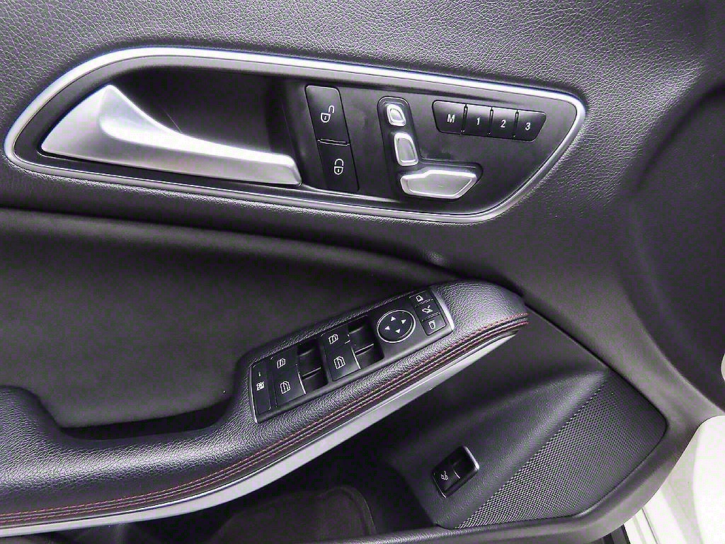 Mercedes Benz CLA Class 2018 Blanco - Importación desde Corea - HF Imports Iquique - Foto 11