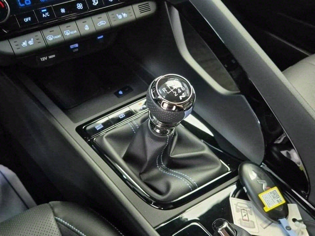 HYUNDAI Avante - Vista 8