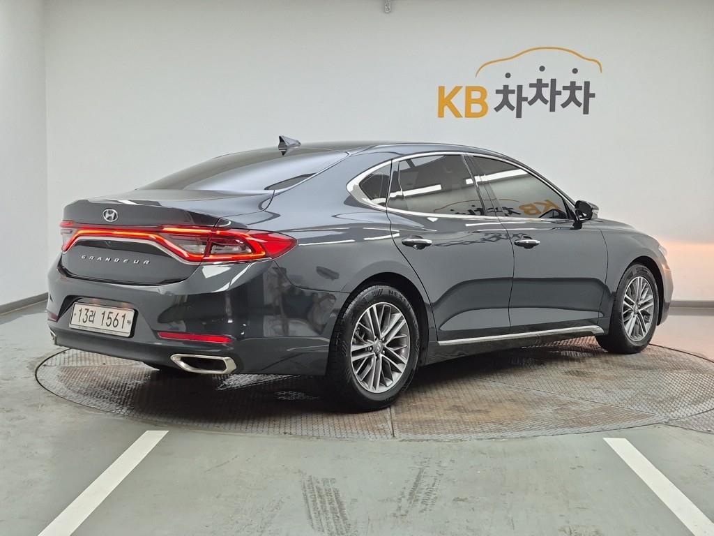 HYUNDAI Grandeur - Vista 4