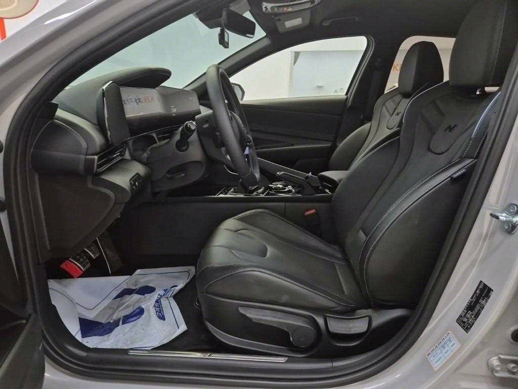 HYUNDAI Avante - Vista 11