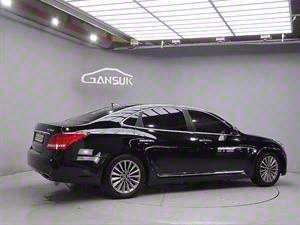 HYUNDAI Equus - Vista 8