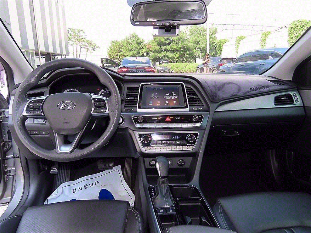 HYUNDAI Sonata - Vista 7