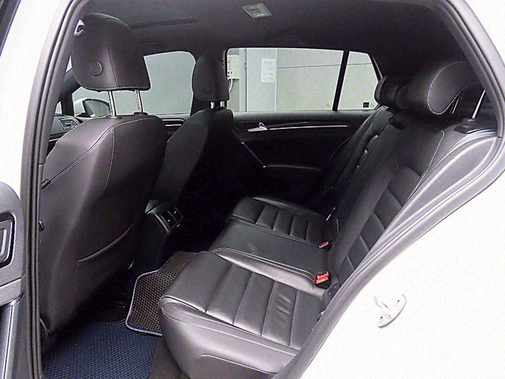 Volkswagen Golf - Vista 6