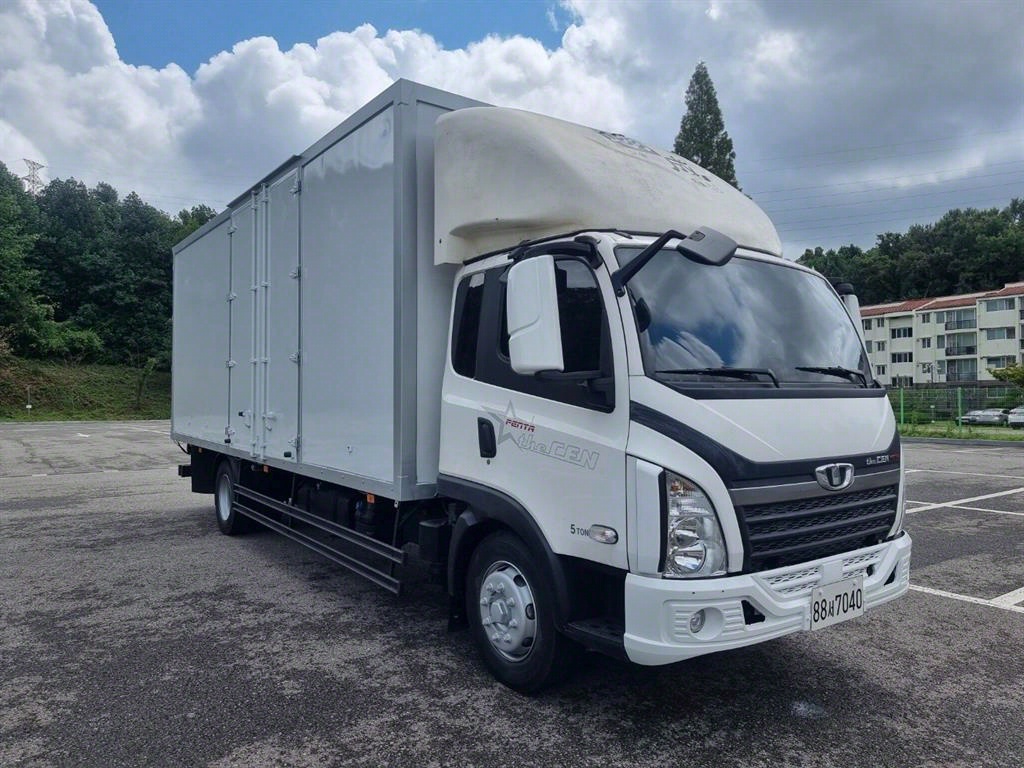 medium and large cargo truck - Vista 8