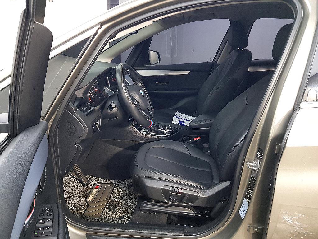 BMW 2 series - Vista 8