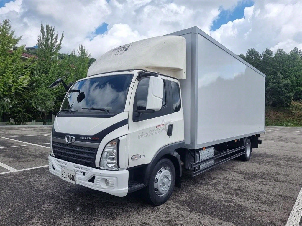 medium and large cargo truck - Vista 2