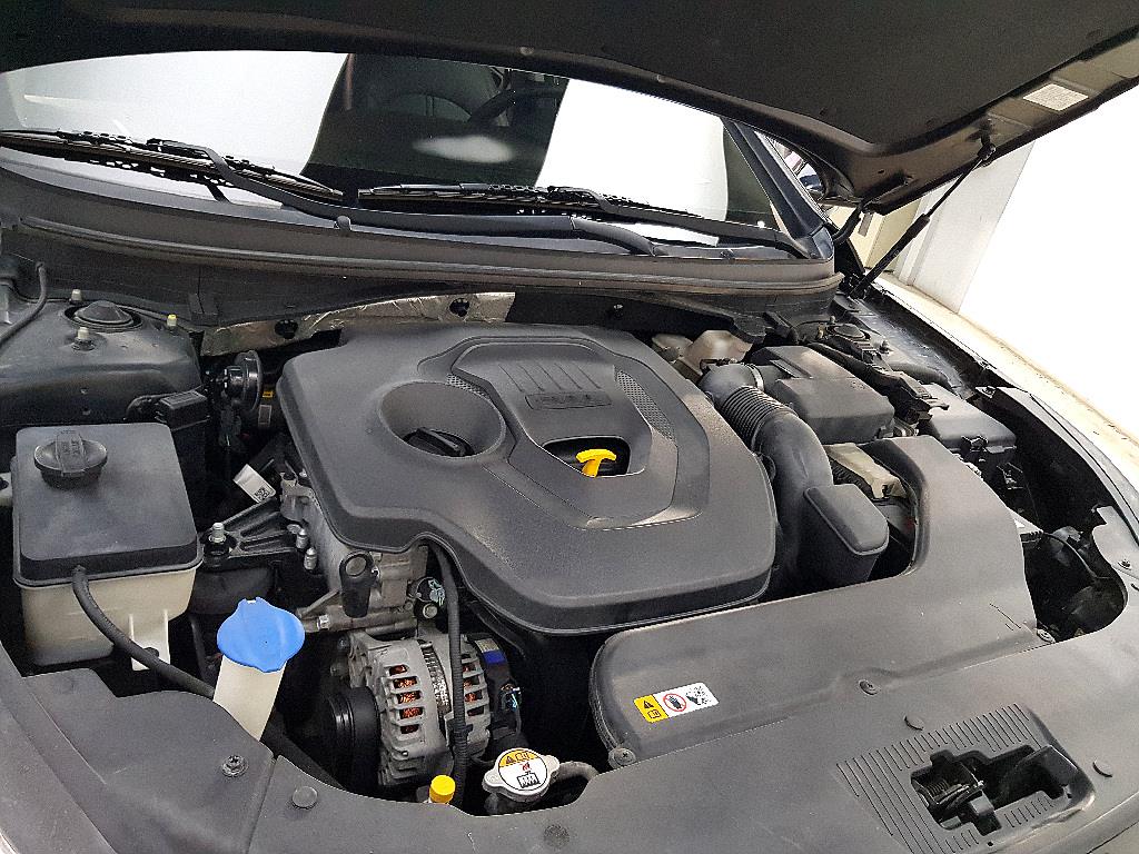 HYUNDAI Sonata - Vista 6