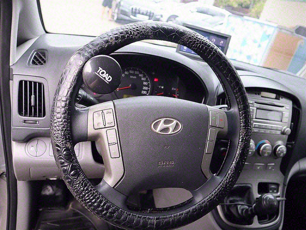 HYUNDAI Starex 2016 Gris - Importación desde Corea - HF Imports Iquique - Foto 8