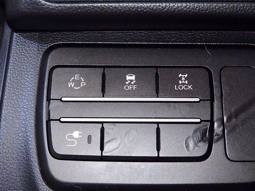 Ssangyong Tivoli 2016 Blanco - Importación desde Corea - HF Imports Iquique - Foto 14