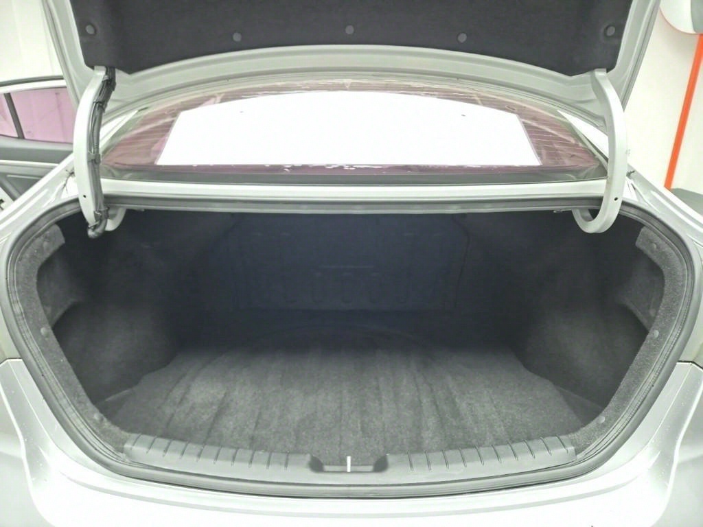 HYUNDAI Avante 2016 Plateado - Importación desde Corea - HF Imports Iquique - Foto 17