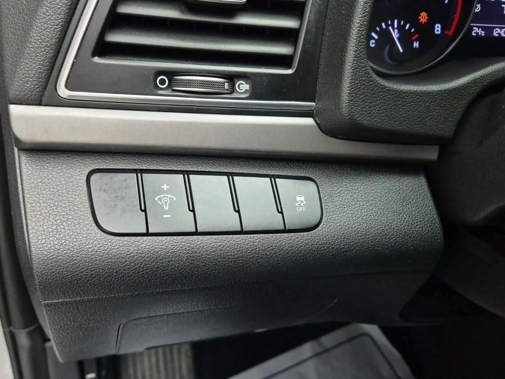 HYUNDAI Avante 2016 Plateado - Importación desde Corea - HF Imports Iquique - Foto 16