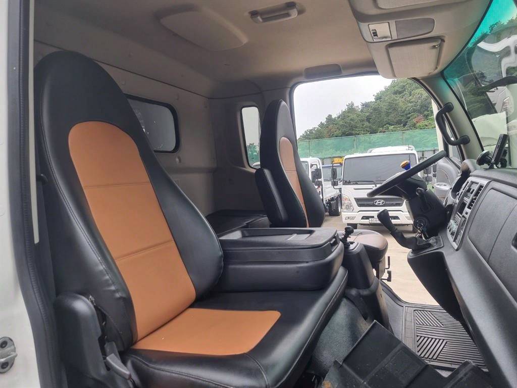 medium and large cargo truck 2022 Blanco - Importación desde Corea - HF Imports Iquique - Foto 13