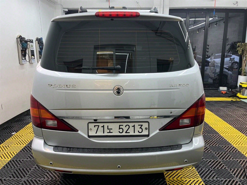 Ssangyong Rodius - Vista 6