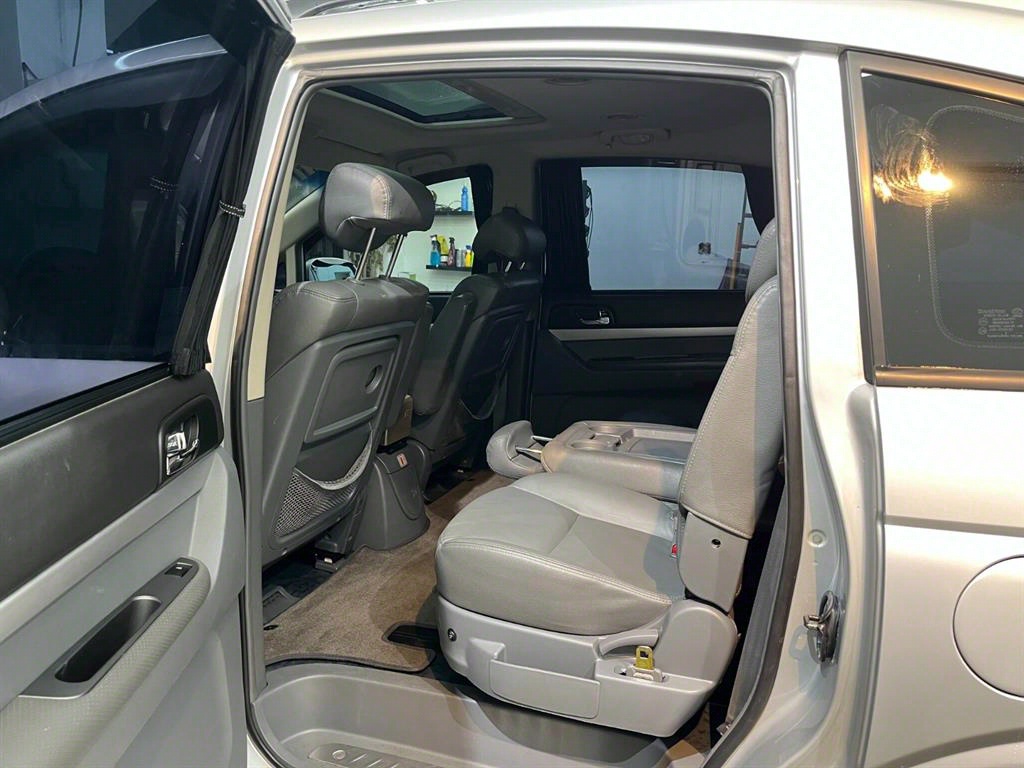 Ssangyong Rodius - Vista 12