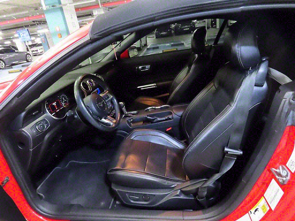 Ford Mustang - Vista 11