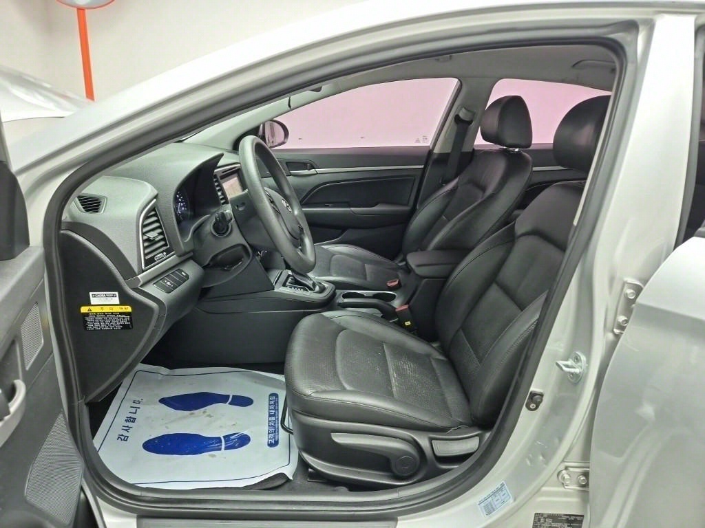 HYUNDAI Avante 2016 Plateado - Importación desde Corea - HF Imports Iquique - Foto 13