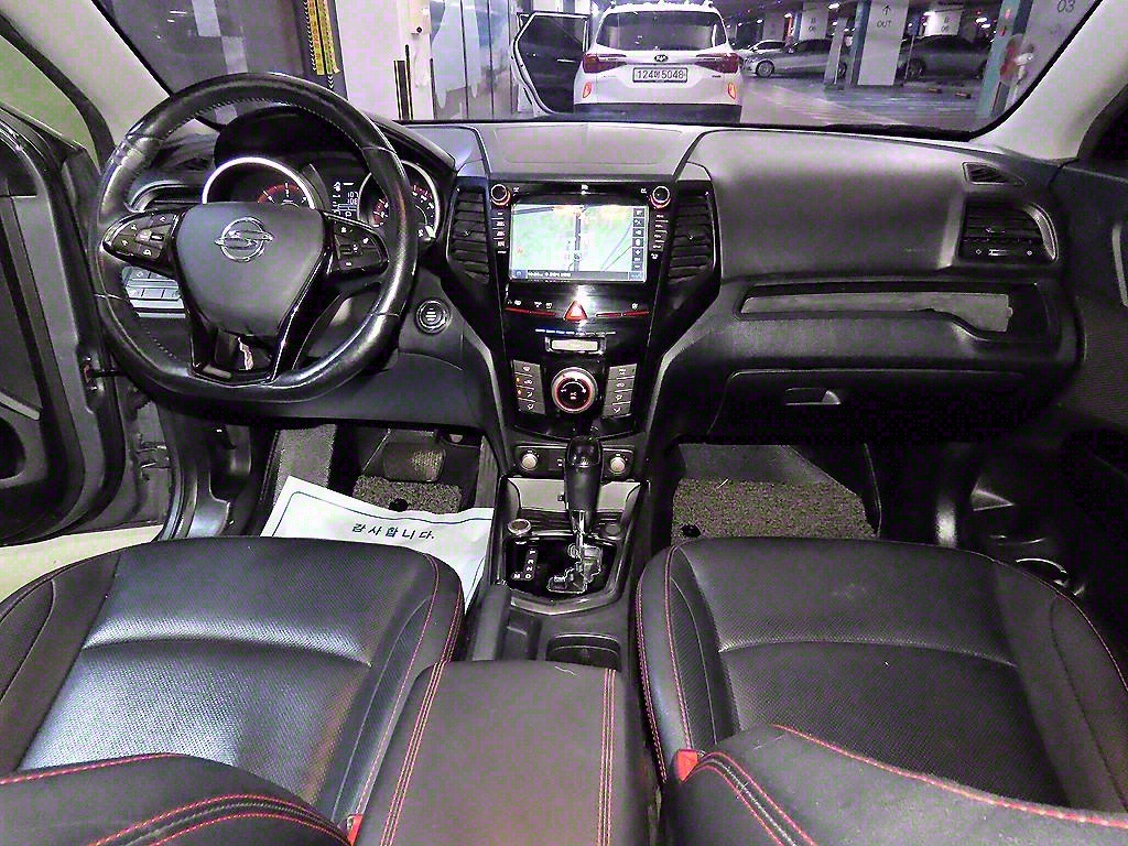 Ssangyong Tivoli - Vista 10