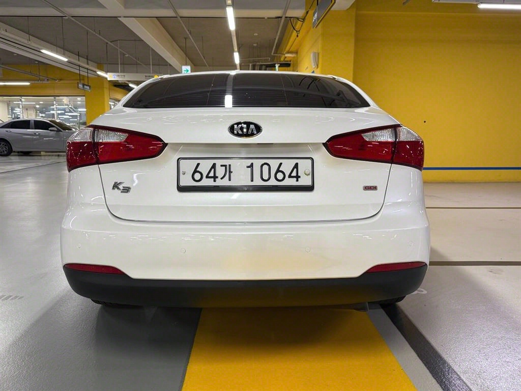 KIA K3 - Vista 5
