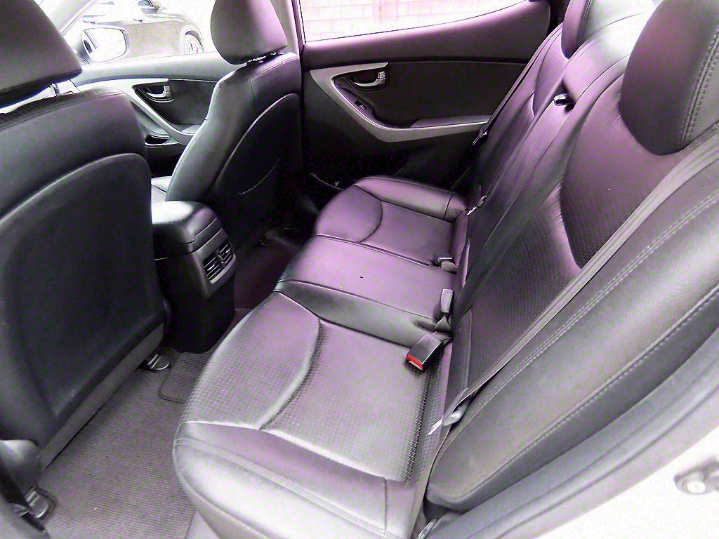 HYUNDAI Avante - Vista 6