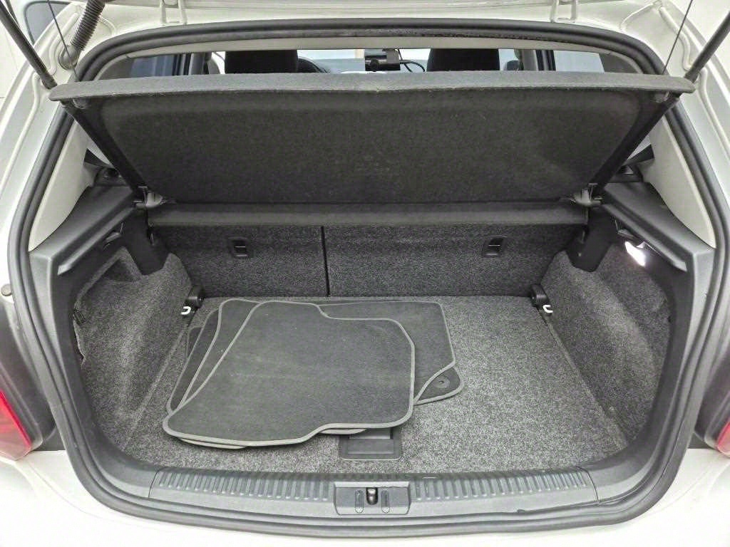 Volkswagen polo 2016 Blanco - Importación desde Corea - HF Imports Iquique - Foto 18