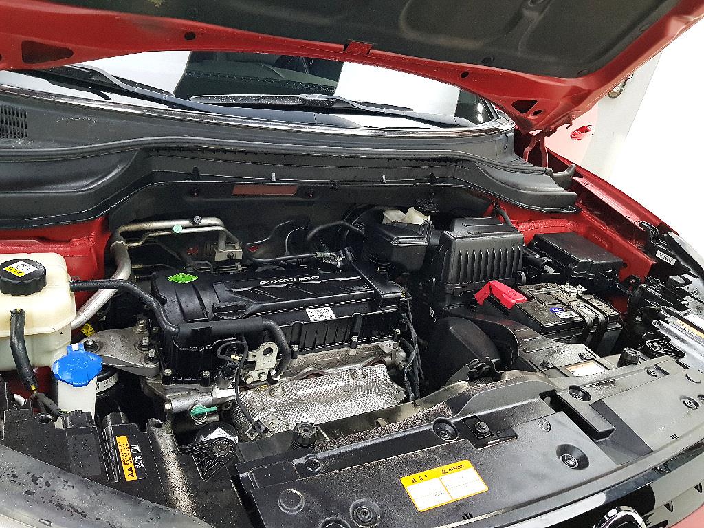 Ssangyong Tivoli - Vista 6