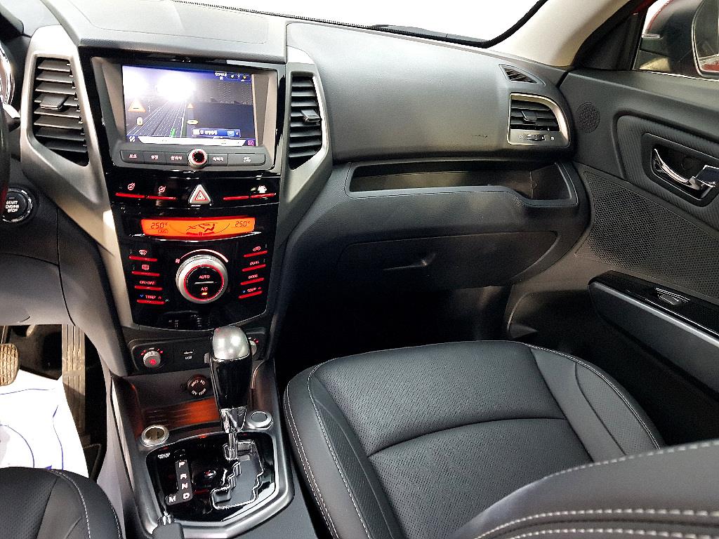 Ssangyong Tivoli - Vista 10