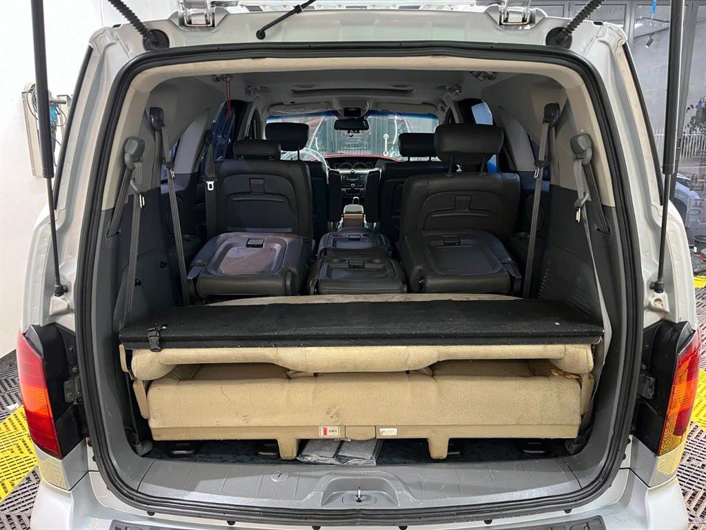 Ssangyong Rodius 2013 Plateado - Importación desde Corea - HF Imports Iquique - Foto 18