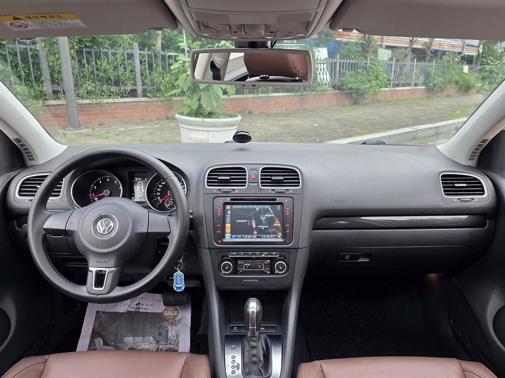 Volkswagen Golf - Vista 12