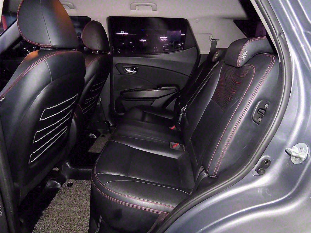 Ssangyong Tivoli - Vista 7