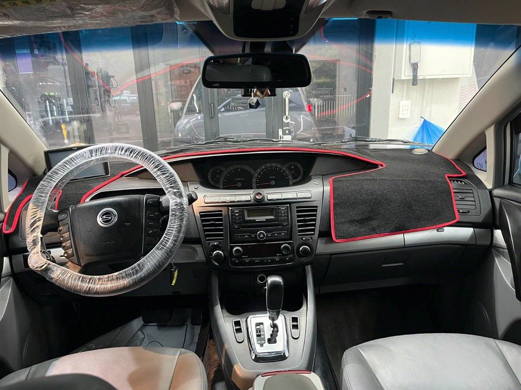 Ssangyong Rodius - Vista 8