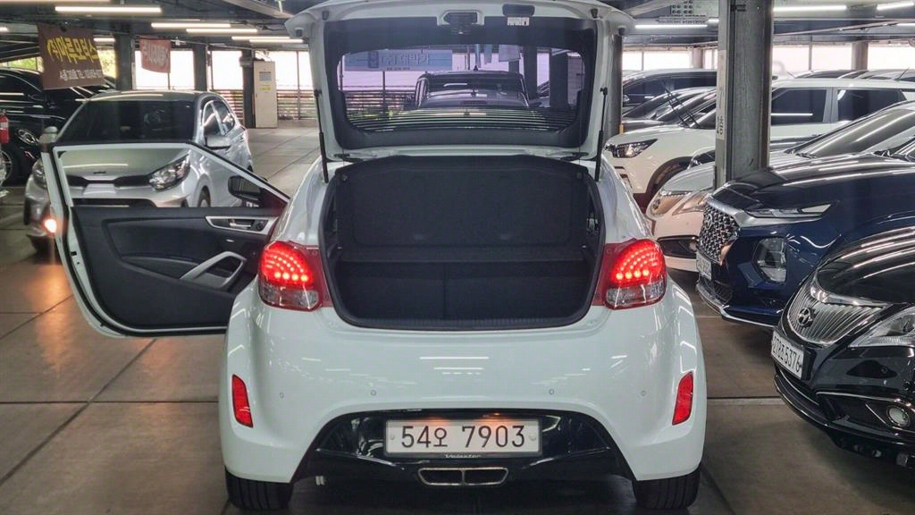 HYUNDAI Veloster - Vista 6