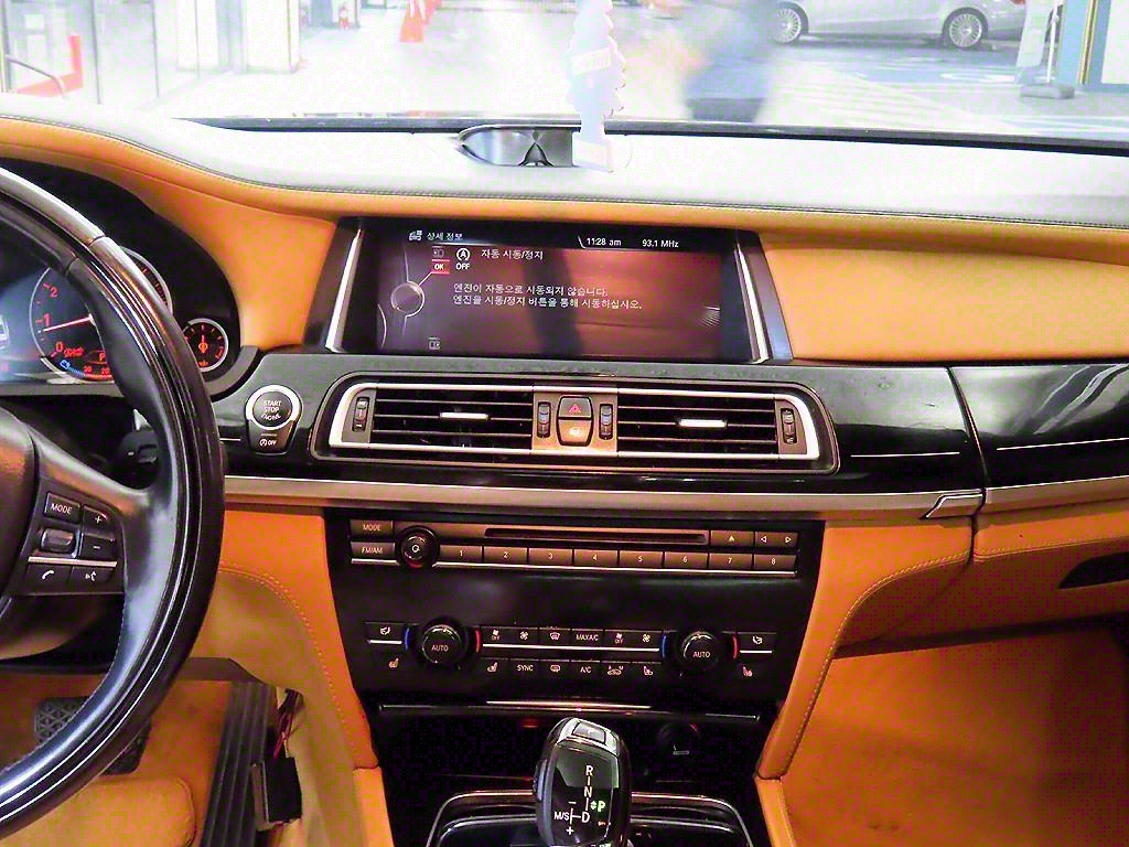 BMW 7 Series - Vista 11