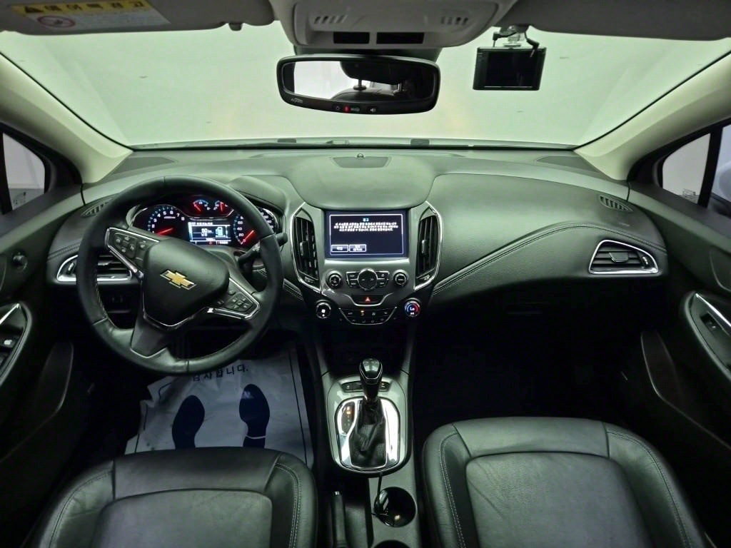 Chevrolet Cruise - Vista 8