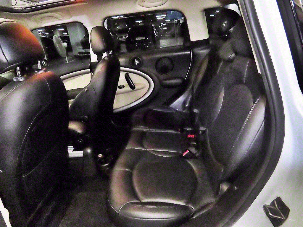 Mini Countryman - Vista 7