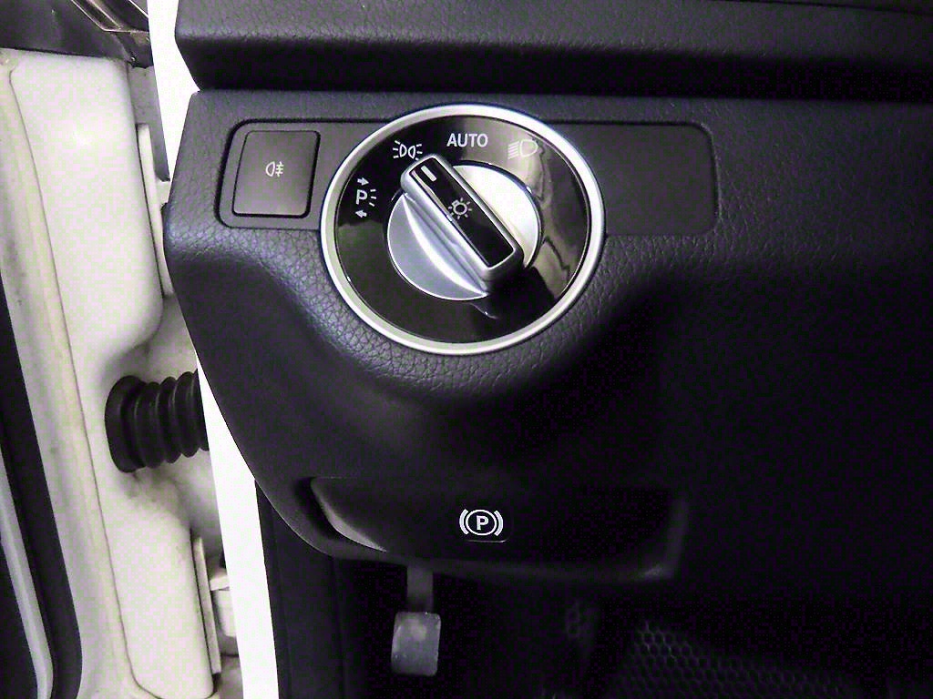 Mercedes Benz C Class 2014 Blanco - Importación desde Corea - HF Imports Iquique - Foto 14