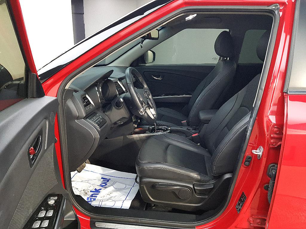 Ssangyong Tivoli - Vista 8