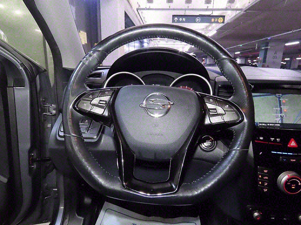 Ssangyong Tivoli - Vista 8