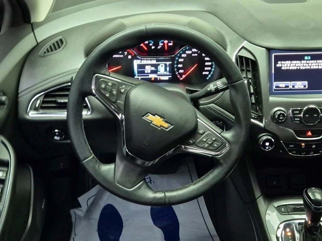 Chevrolet Cruise - Vista 6