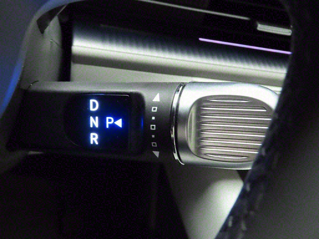 HYUNDAI Ioniq 6 - Vista 10