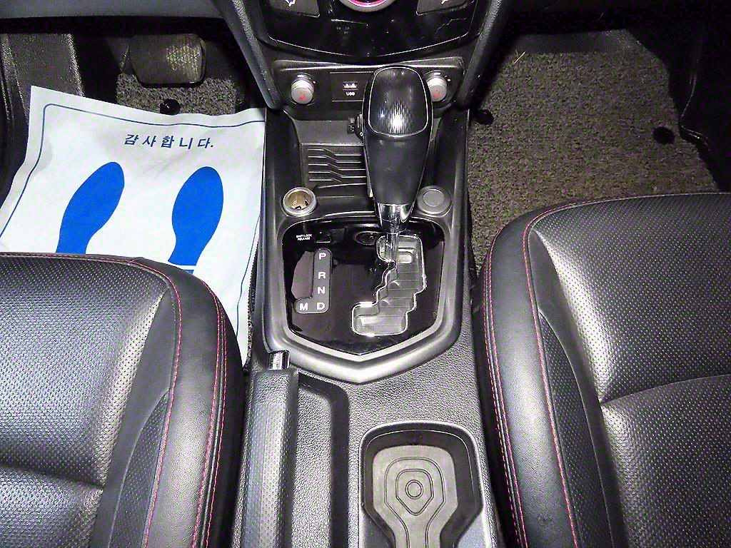 Ssangyong Tivoli - Vista 12