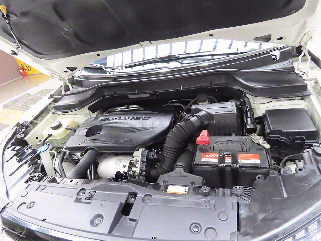 Ssangyong Tivoli 2017 Blanco - Importación desde Corea - HF Imports Iquique - Foto 8