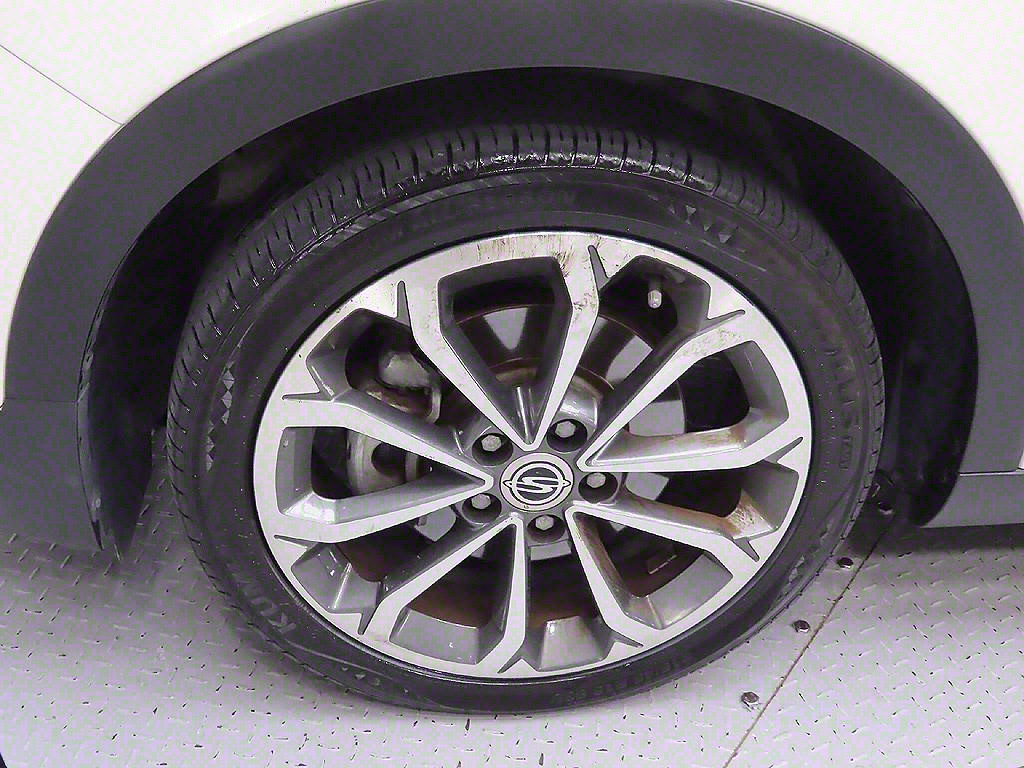 Ssangyong Tivoli - Vista 9