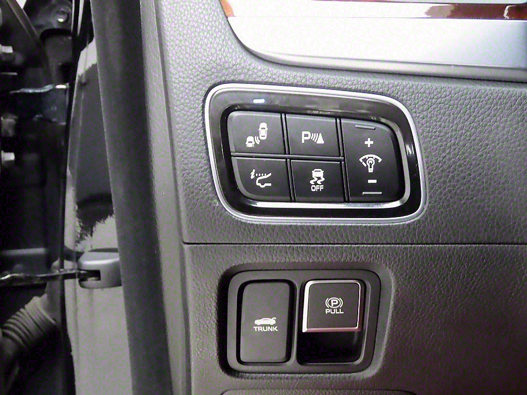 HYUNDAI Equus - Vista 11