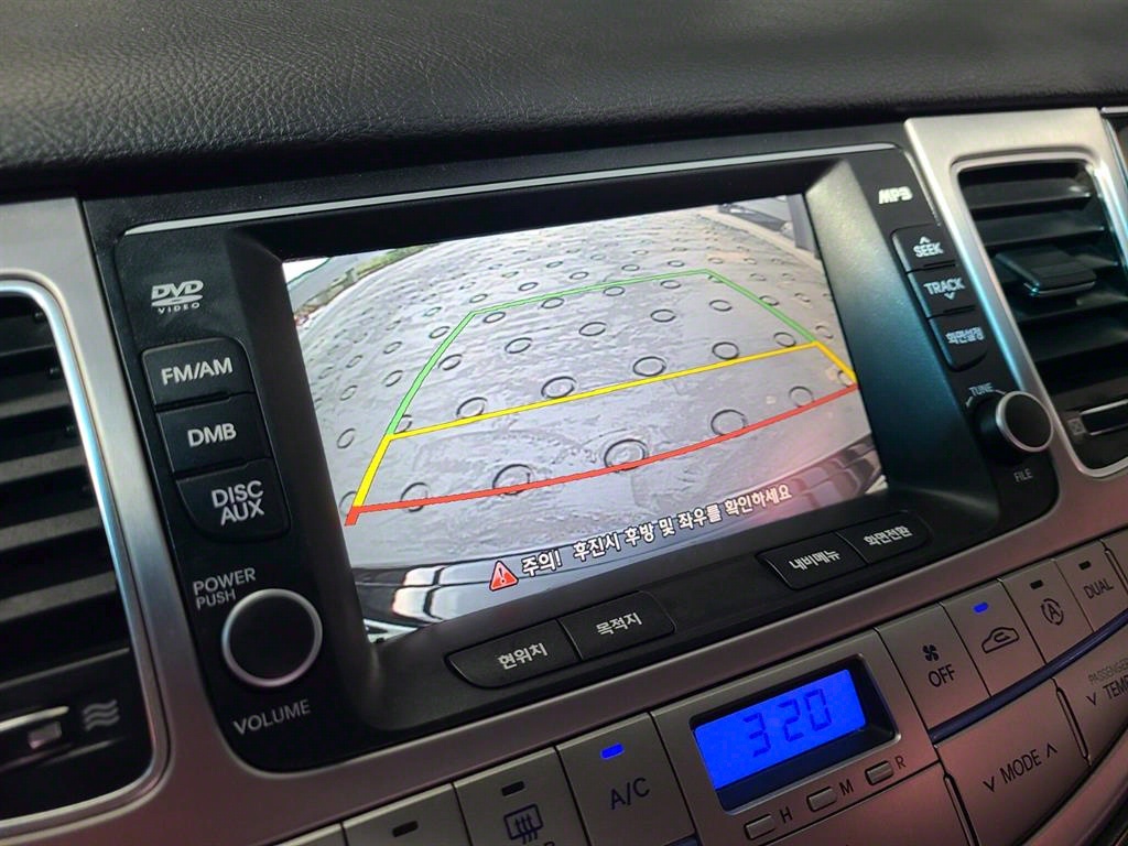 HYUNDAI Genesis - Vista 12