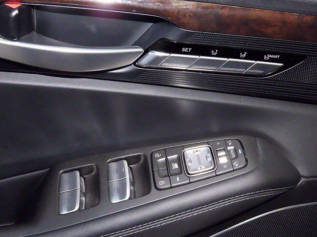 Genesis EQ900 2016 Negro - Importación desde Corea - HF Imports Iquique - Foto 13