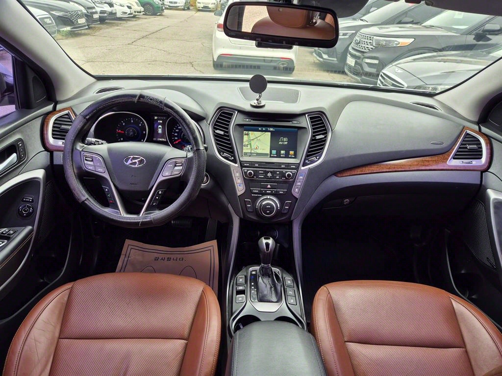 HYUNDAI Maxcruz - Vista 5