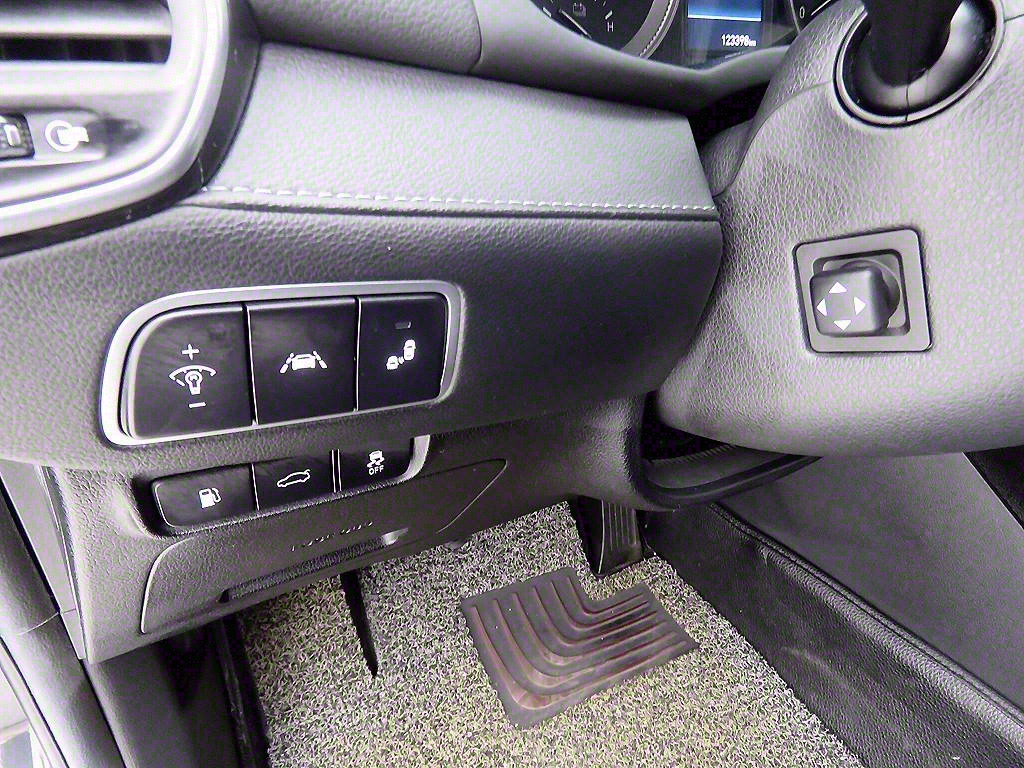 HYUNDAI Grandeur - Vista 10