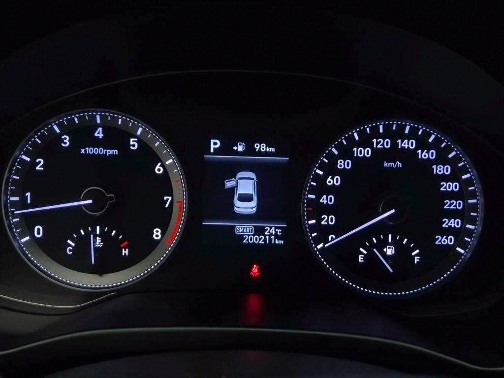 HYUNDAI Grandeur - Vista 6